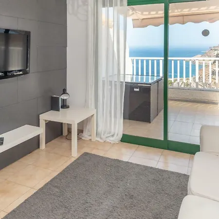 Appartement Amadores Vistas Al Mar Y Piscina Wifi Ii By Lightbooking *
